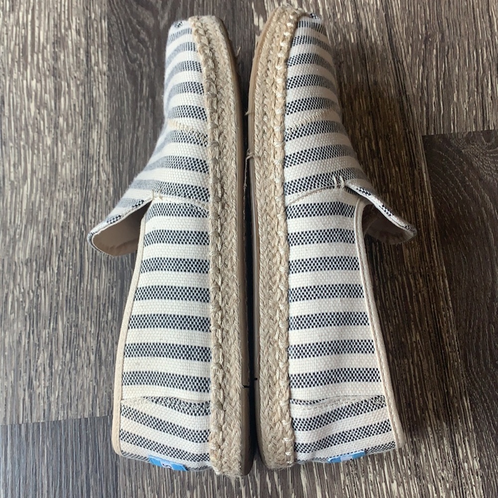 Toms - Picture 8 of 10
